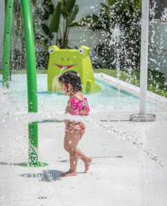 convertir una piscina en parque acuático sin profundidad